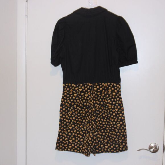 NWT WEWOREWHAT Collared poplin romper Black multo in Medium - Picture 8 of 11